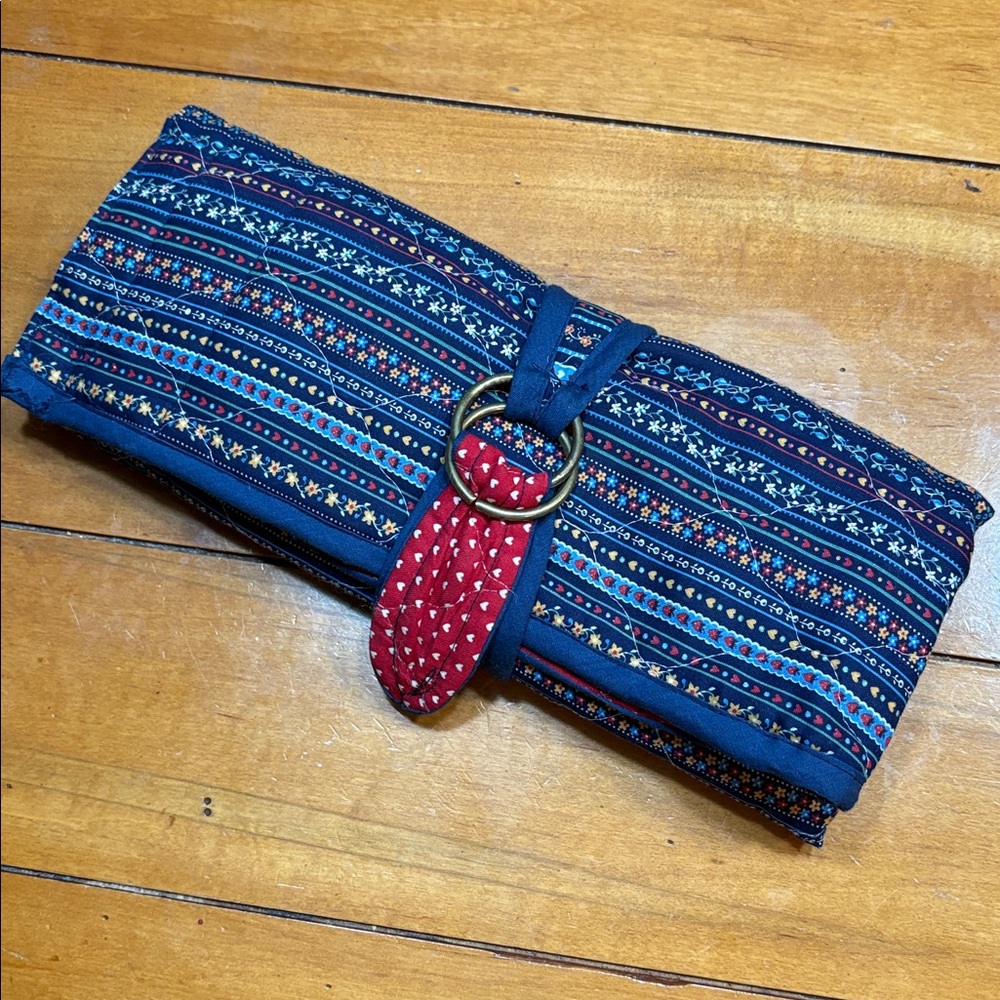 VINTAGE Crochet Hook Organizer, Fabric/Quilted